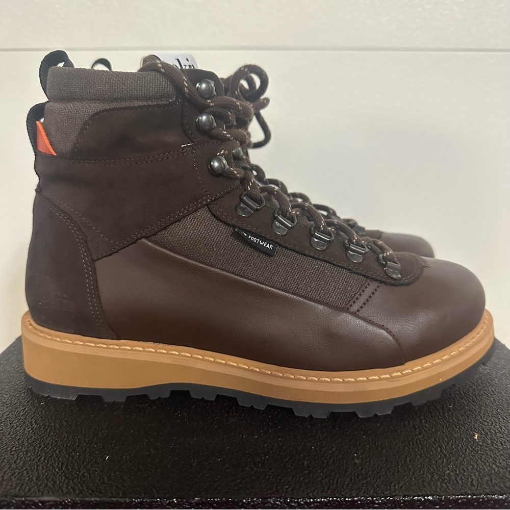 Ekn Hiking boots or severe weather Shoes